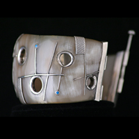 Designer Armband mit Türkis und Silber - Unikat