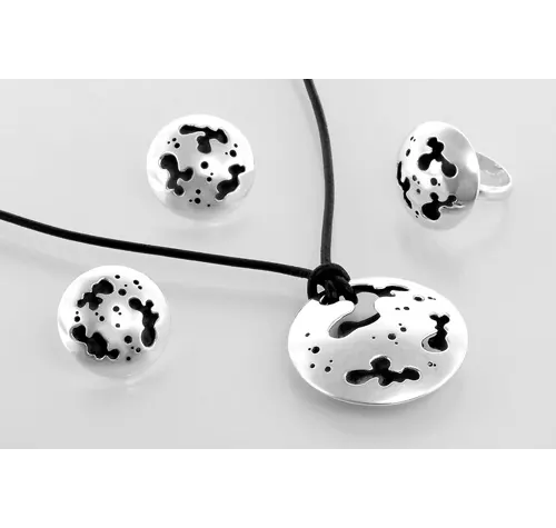 Сребърни бижута  комплект медальон, обеци и пръстен