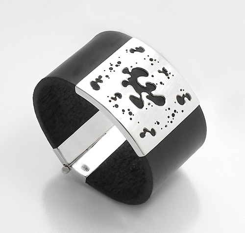 Широка мъжка гривна от сребро 925 и естествена кожа