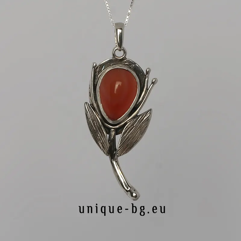 Сребърно колие цвете с карнеол