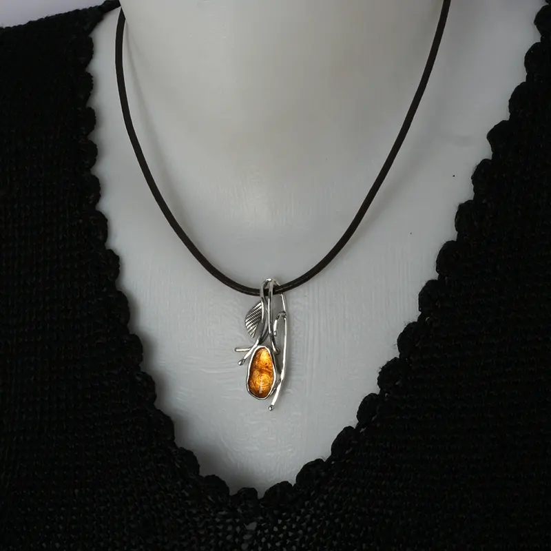 Медальон сребро естествен цитрин